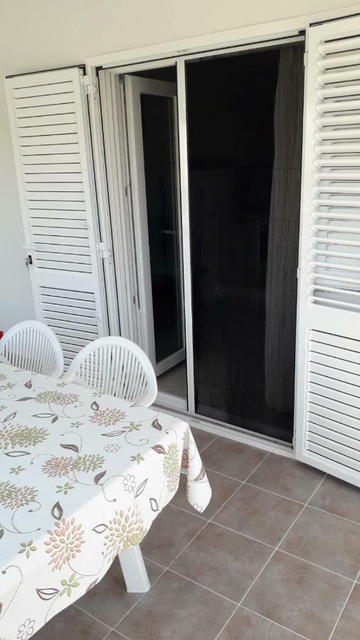 Apartment Hrgic Vir Exterior foto