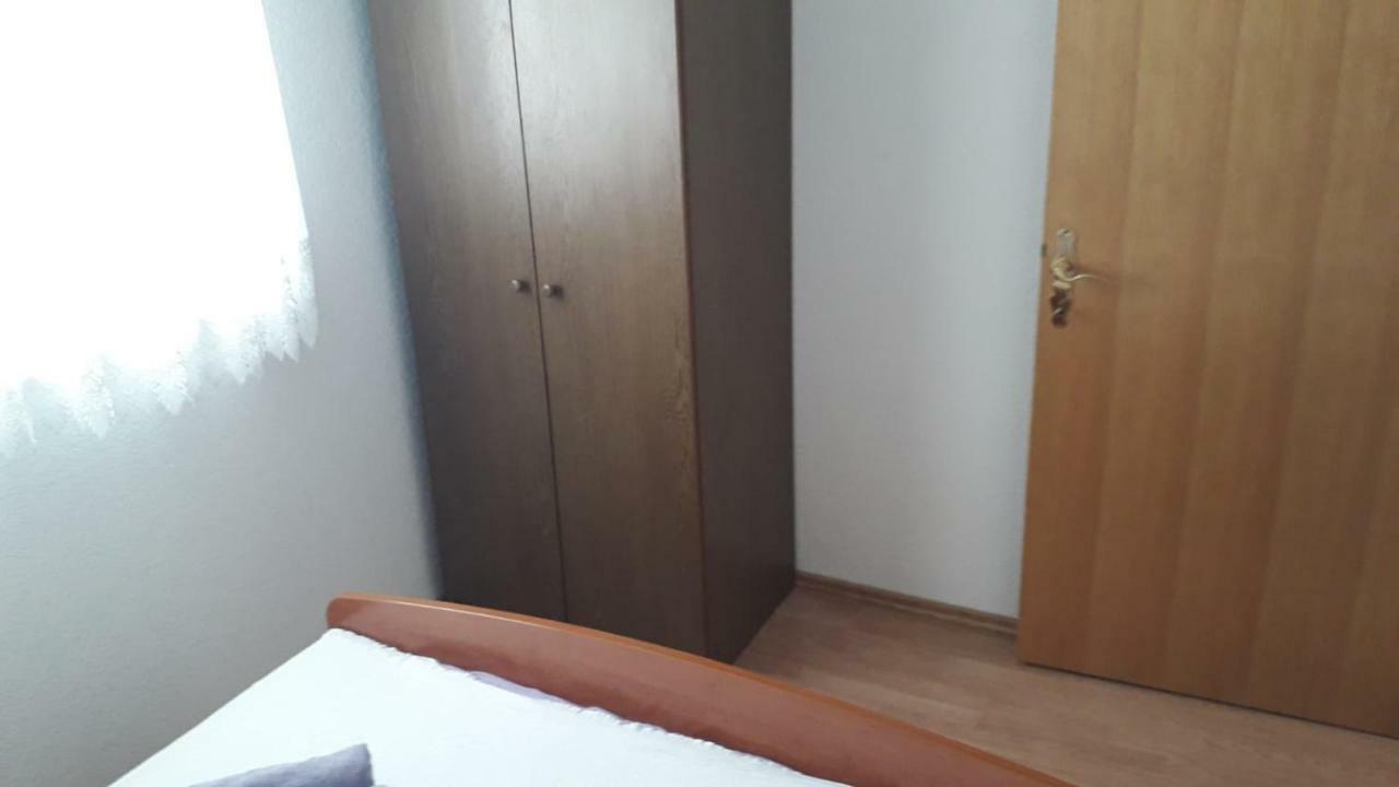 Apartment Hrgic Vir Exterior foto